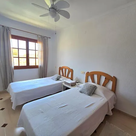 펜션 Apartament-bungalow La Mata 또레비에하